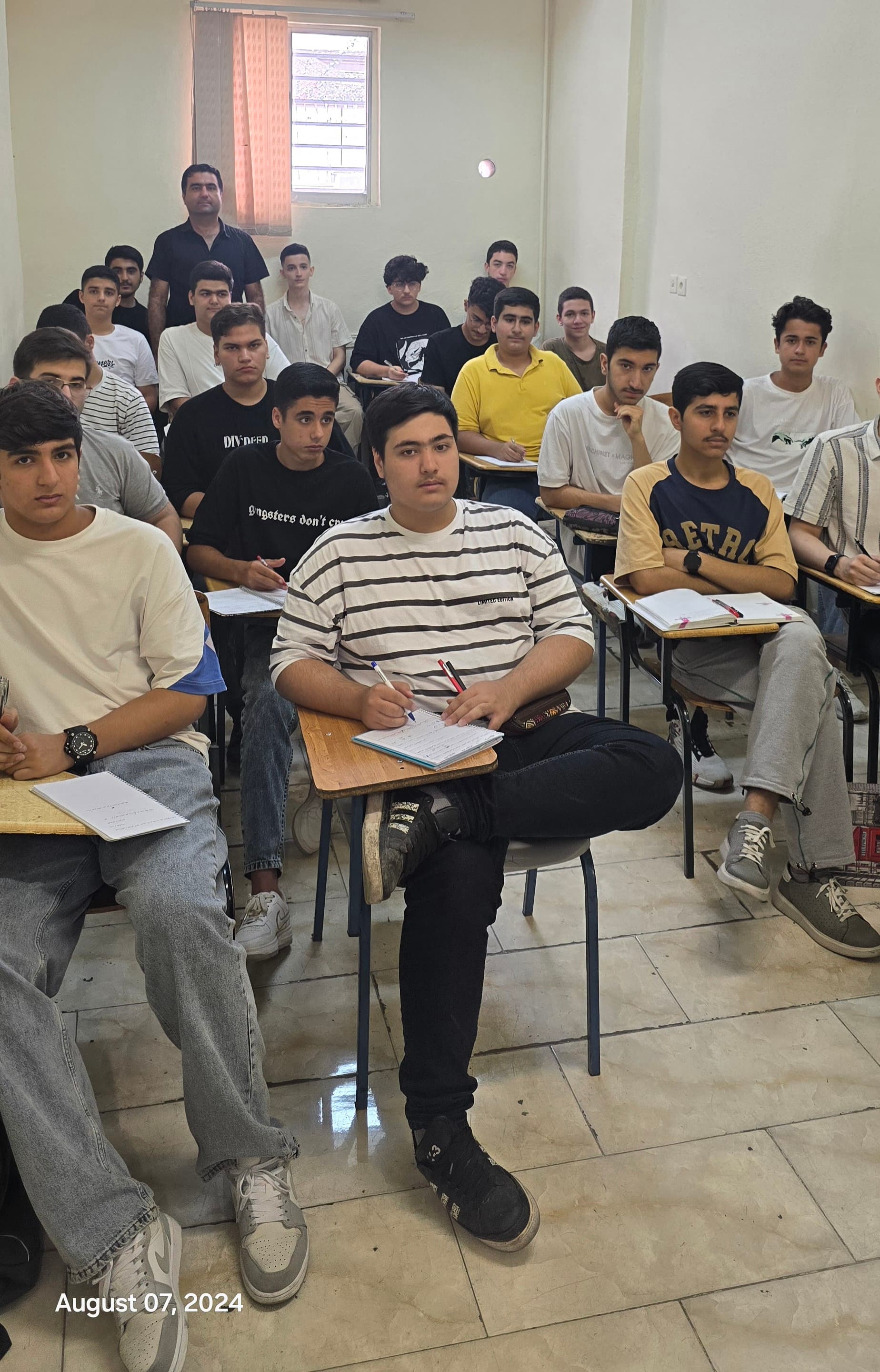 دبیرستان علوی